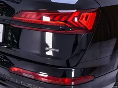 2022 Audi Q7 55 TFSI quattro S line Ice and Snow Sport — фото 9