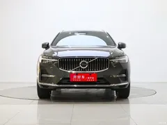 2022 Volvo XC60 B5 4WD Zhiyuan Luxury — фото 1