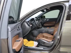 2022 Volvo XC60 B5 4WD Zhiyuan Luxury — фото 14