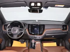 2022 Volvo XC60 B5 4WD Zhiyuan Luxury — фото 18