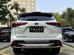 2022 Toyota Highlander Hybrid 2.5L 2WD Premium 7-seater — фото 4