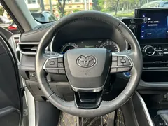 2022 Toyota Highlander Hybrid 2.5L 2WD Premium 7-seater — фото 9