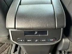 2022 Toyota Highlander Hybrid 2.5L 2WD Premium 7-seater — фото 11