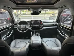 2022 Toyota Highlander Hybrid 2.5L 2WD Premium 7-seater — фото 12