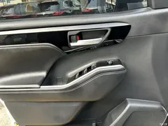 2022 Toyota Highlander Hybrid 2.5L 2WD Premium 7-seater — фото 13