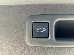 2022 Toyota Highlander Hybrid 2.5L 2WD Premium 7-seater — фото 15