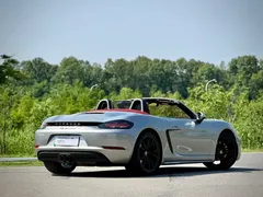 2022 Porsche 718 Boxster 2.0T — фото 9