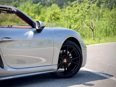 2022 Porsche 718 Boxster 2.0T — фото 10