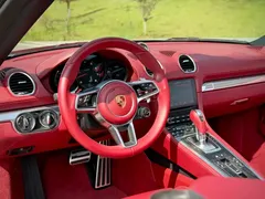 2022 Porsche 718 Boxster 2.0T — фото 15