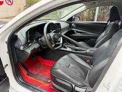 2022 Hyundai Elantra 1.5L CVT LUX Premium, белый — фото 8
