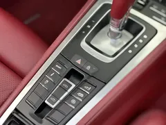 2020 Porsche 718 Boxster 2.0T, белый — фото 9