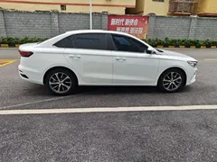 2022 Geely Emgrand 1.5L CVT, белый — фото 17