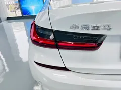 2022 BMW 3 Series 320Li M Sport Package, белый — фото 10