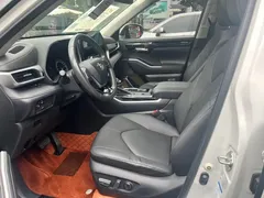 2022 Toyota Highlander Hybrid 2.5L 4WD Premium 7, белый — фото 10