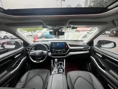 2022 Toyota Highlander Hybrid 2.5L 4WD Premium 7, белый — фото 12