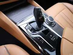 2021 BMW 6 Series GT 630i Luxury Design Package, чёрный — фото 12
