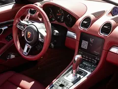 2022 Porsche 718 Boxster 2.0T — фото 13