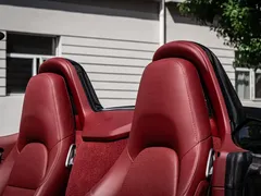 2022 Porsche 718 Boxster 2.0T — фото 17