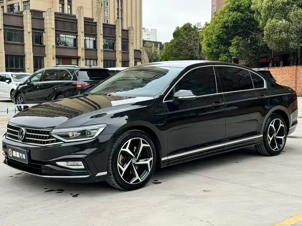 2023 Volkswagen Magotan 200 330TSI DSG
