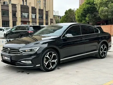 2023 Volkswagen Magotan 200 330TSI DSG