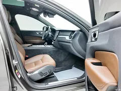 2022 Volvo XC60 B5 4WD Zhiyi Luxury — фото 12