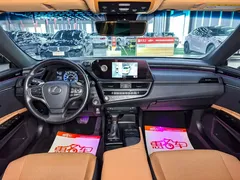 2021 Lexus ES 200, белый — фото 9