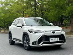 2023 Toyota Frontlander 2.0L CVT Sport — фото 3