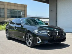 2021 BMW 5 Series 5 530Li, чёрный — фото 3