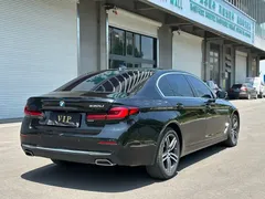 2021 BMW 5 Series 5 530Li, чёрный — фото 9