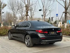 2021 BMW 5 Series 5 530Li, чёрный — фото 13
