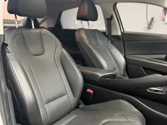 2022 Hyundai Elantra 1.5L CVT LUX Premium, белый — фото 12