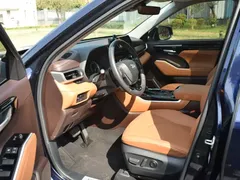2022 Toyota Highlander Hybrid 2.5L 4WD Premium 7, синий — фото 11