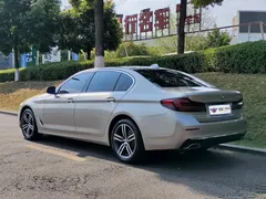 2021 BMW 5 Series 5 530Li — фото 4