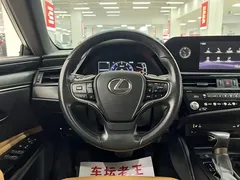 2021 Lexus ES 200, белый — фото 8
