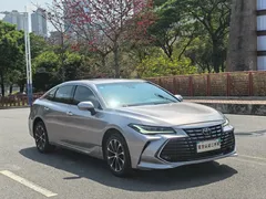 2022 Toyota Avalon 2.0L Luxury — фото 3