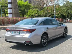 2022 Toyota Avalon 2.0L Luxury — фото 10