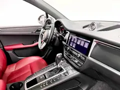 2021 Porsche Macan 2.0T — фото 11