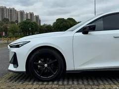 2023 Changan UNI-V 1.5T Premium Type, белый — фото 6