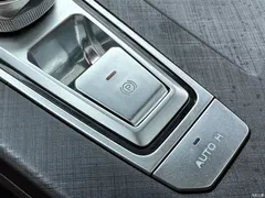 2023 Changan UNI-V 1.5T Premium Type, белый — фото 18