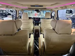 2021 Toyota Alphard Hybrid 2.5L Luxury, чёрный — фото 18