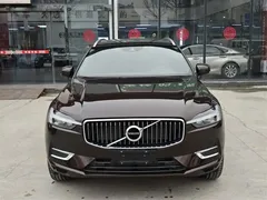 2021 Volvo XC60 4WD Luxury — фото 3