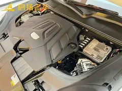 2023 Porsche Cayenne 3.0T Platinum Edition, белый — фото 7