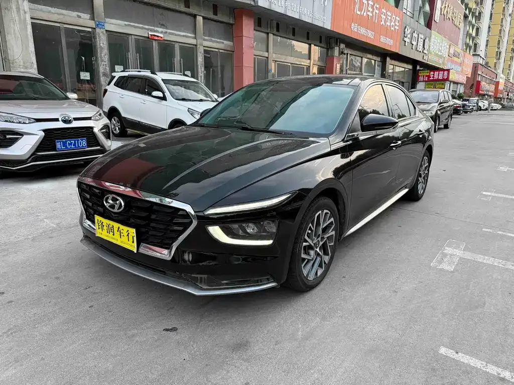 2021 Hyundai Mistra 1.8L CVT GLX Elite