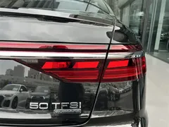 2023 Audi A8L 50 TFSI quattro, чёрный — фото 13