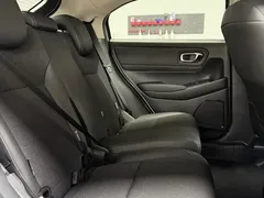 2023 Honda Vezel 1.5L CVT Pioneer, белый — фото 15