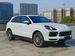 2023 Porsche Cayenne 3.0T Platinum Edition, белый — фото 3