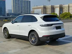 2023 Porsche Cayenne 3.0T Platinum Edition, белый — фото 7