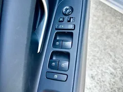 2023 Hyundai Elantra 1.5L CVT LUX Premium, белый — фото 18