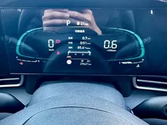 2023 Hyundai Elantra 1.5L CVT LUX Premium, белый — фото 19