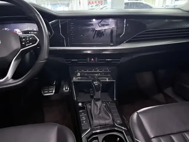 2023 Volkswagen Passat 330TSI Elite